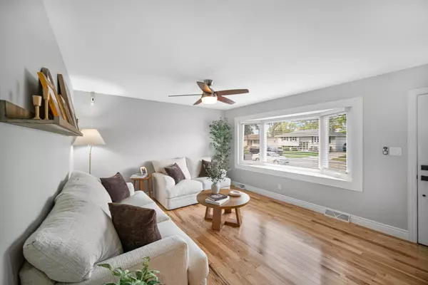 Dyer, IN 46311,708 212th ST