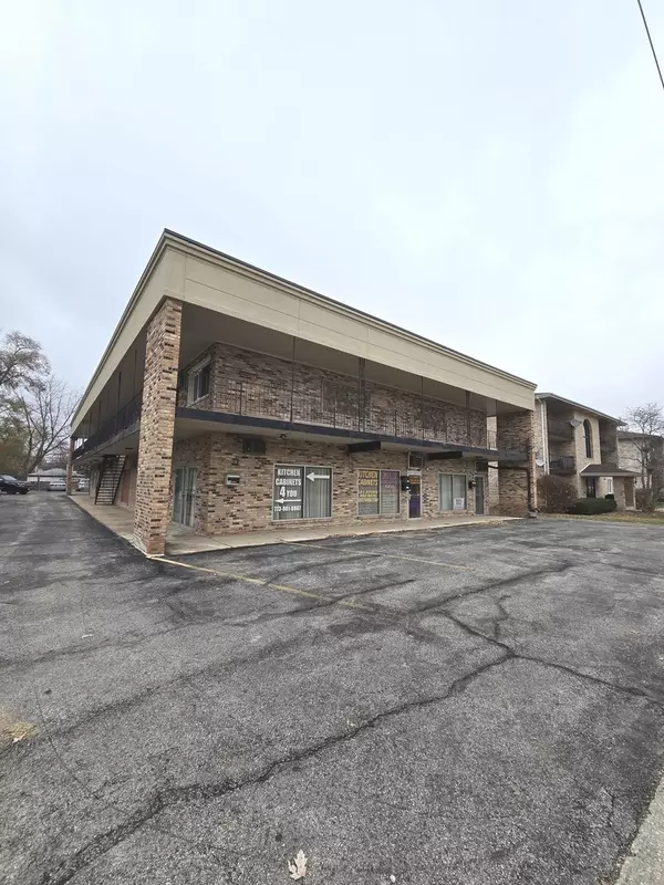 Palos Hills, IL 60465,7926 W 103 ST #A