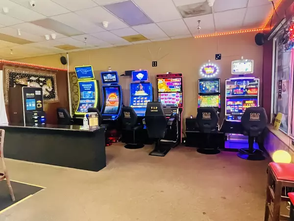 South Elgin, IL 60177,1185 Spring ST