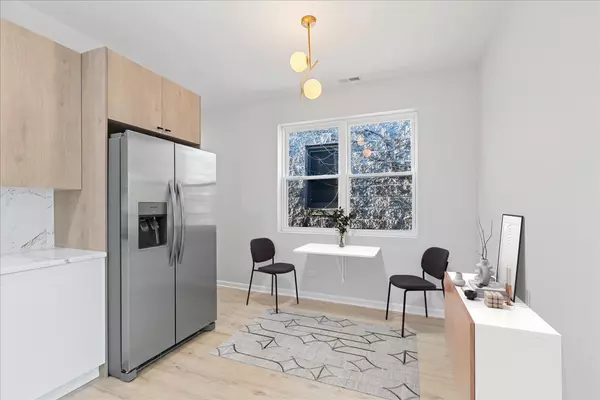 Chicago, IL 60653,4537 S Evans AVE #2