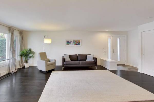 Glencoe, IL 60022,560 Drexel AVE