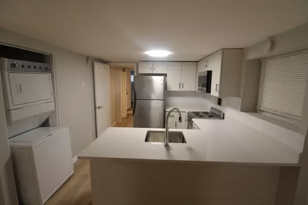 Chicago, IL 60618,Address not disclosed