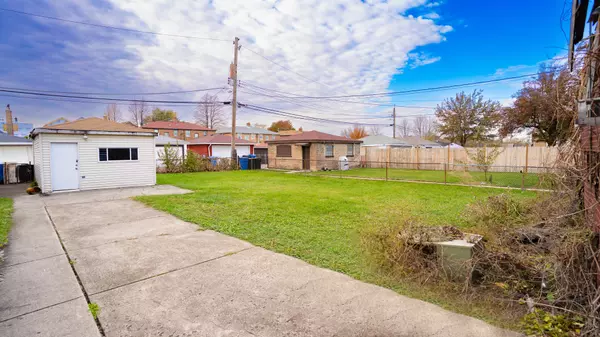 Chicago, IL 60638,5330 S Mayfield AVE