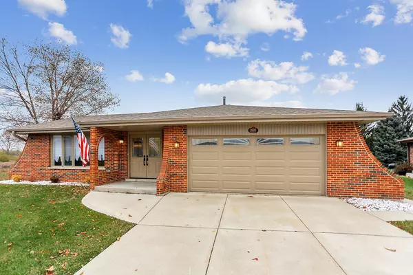 8926 Butterfield LN, Orland Park, IL 60462