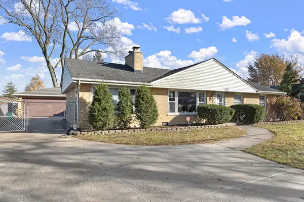 9007 Ridgeland AVE, Oak Lawn, IL 60453