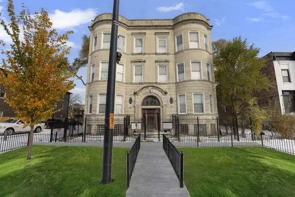 Chicago, IL 60615,5341 S Indiana AVE #3