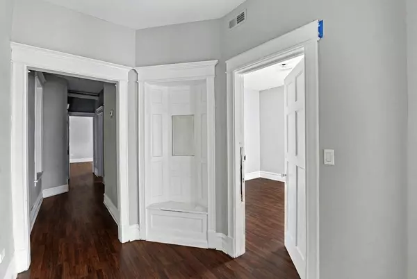 Chicago, IL 60615,5341 S Indiana AVE #3