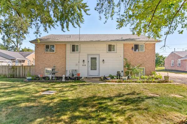 208 S Pinecrest RD, Bolingbrook, IL 60440