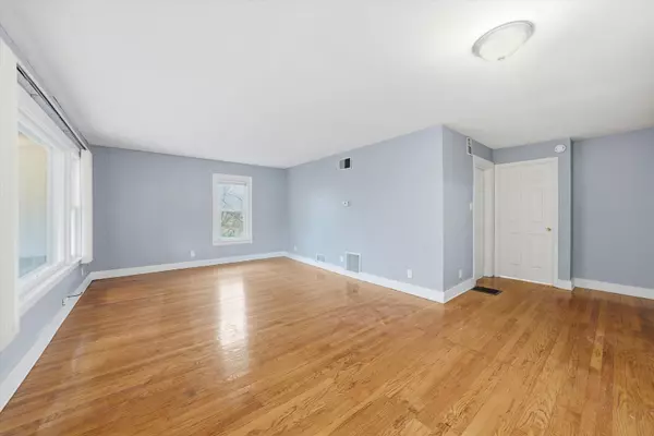 Lansing, IL 60438,18335 Sherman ST