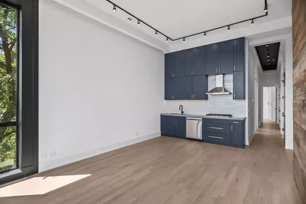 Chicago, IL 60637,6556 S Minerva AVE #4S