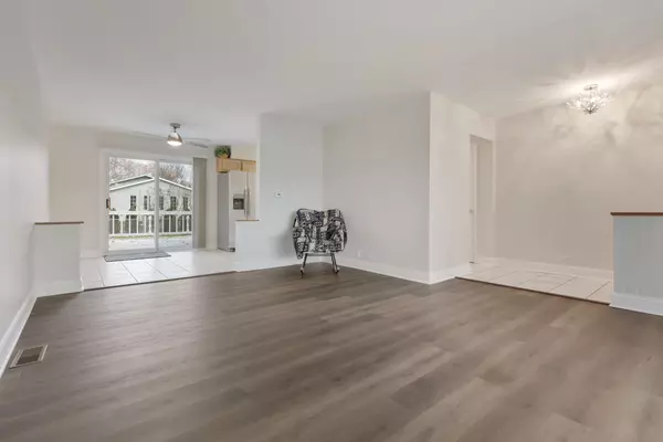 Elk Grove Village, IL 60007,Address not disclosed