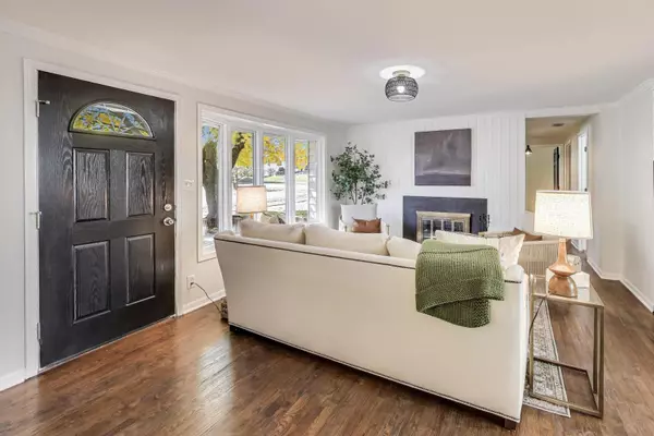 Wheaton, IL 60187,1321 W Liberty DR