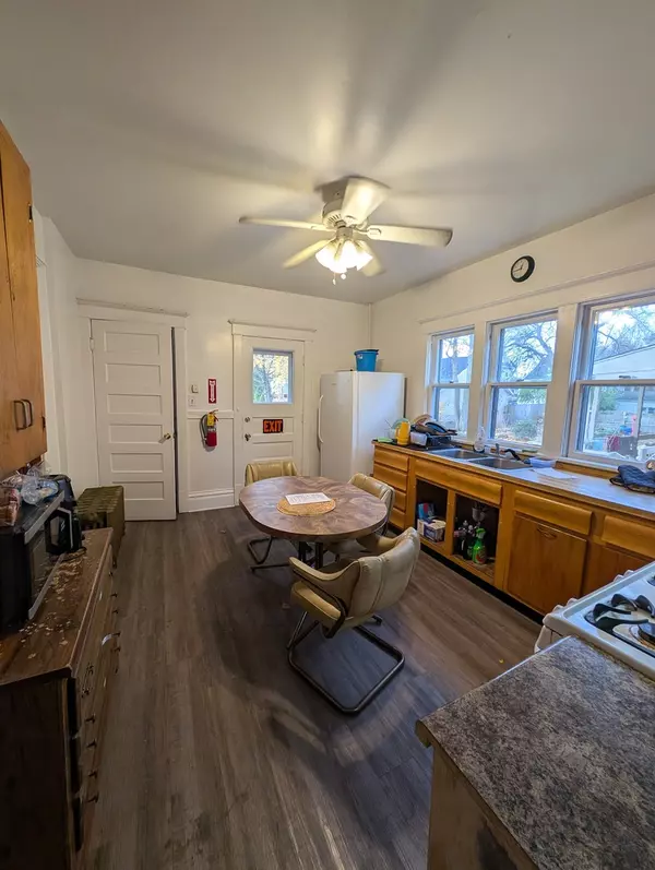 Dekalb, IL 60115,226 W Locust ST