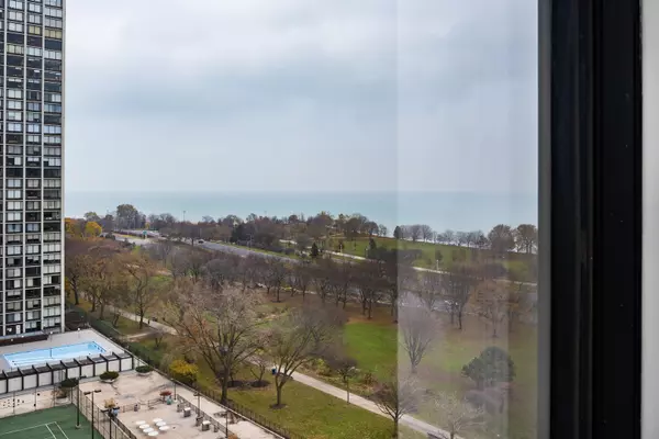 Chicago, IL 60640,5415 N SHERIDAN RD #1608