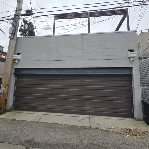 Chicago, IL 60622,1013 N Honore ST #1