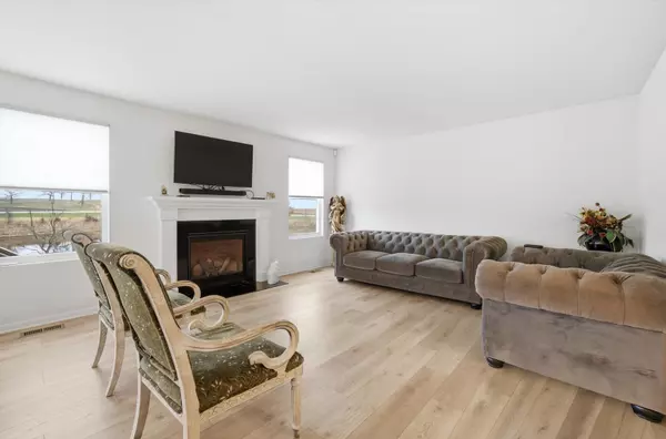 Yorkville, IL 60560,2122 Whitekirk LN