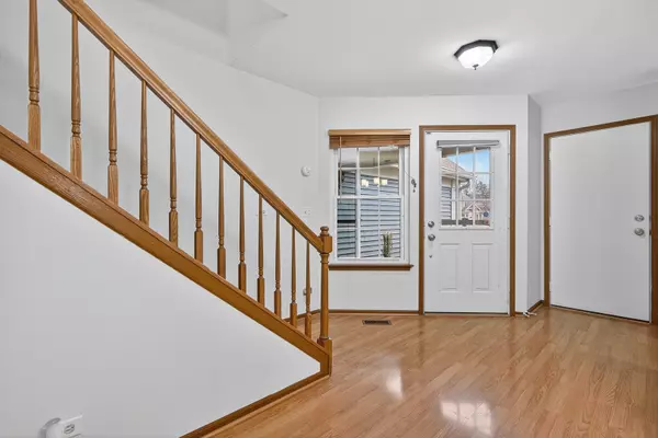 Elk Grove Village, IL 60007,1176 Talbots LN