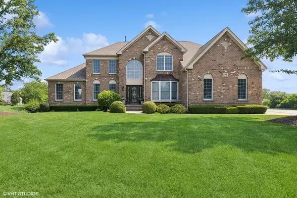 85 Tournament DR,  Hawthorn Woods,  IL 60047