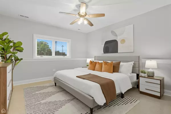 Chicago, IL 60624,Address not disclosed