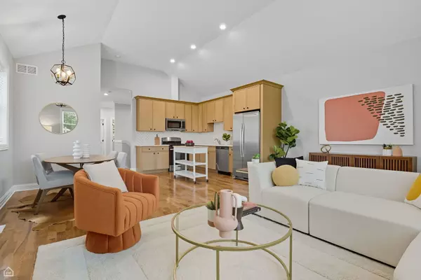 Chicago, IL 60624,Address not disclosed