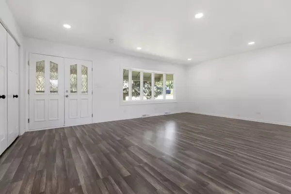 Addison, IL 60101,1750 W Woodland AVE