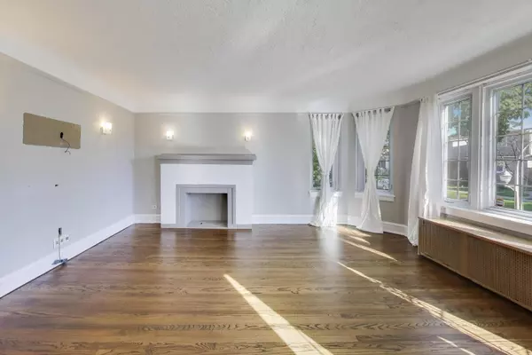 Chicago, IL 60618,3836 N Richmond ST #1N