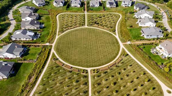 Lake Forest, IL 60045,210 Majestic Oak CT