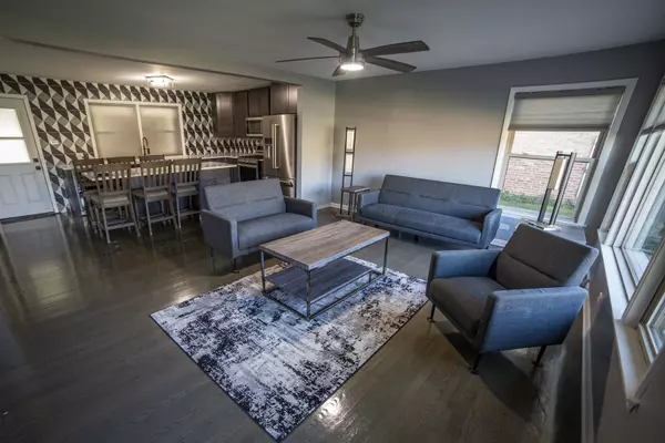 Burbank, IL 60459,5543 W 83rd ST