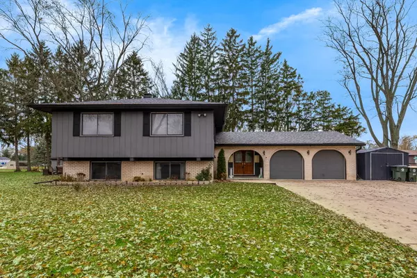 4N580 Chatham CT, West Chicago, IL 60185