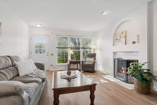 Aurora, IL 60504,305 Cane Garden CIR #305