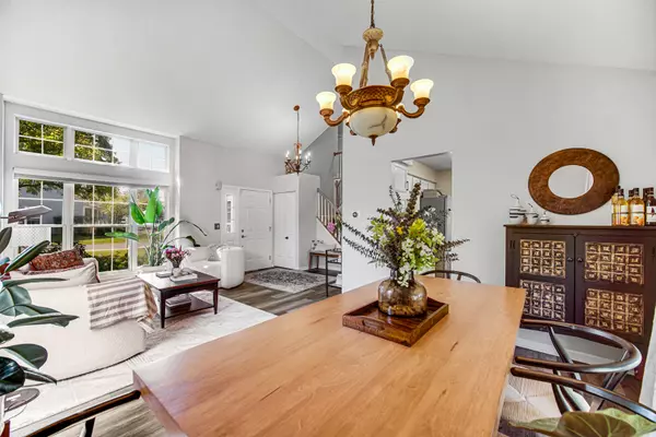 Gurnee, IL 60031,36217 N Old Creek CT