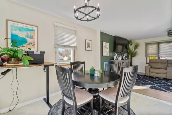 Channahon, IL 60410,24333 S Valley DR