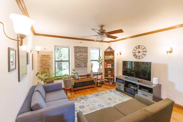 Oak Park, IL 60304,644 Harrison ST #1