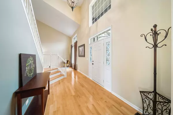 Algonquin, IL 60102,601 Lake Cornish WAY