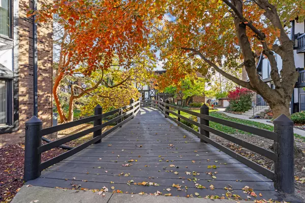 Crestwood, IL 60418,13615 Lavergne AVE #110