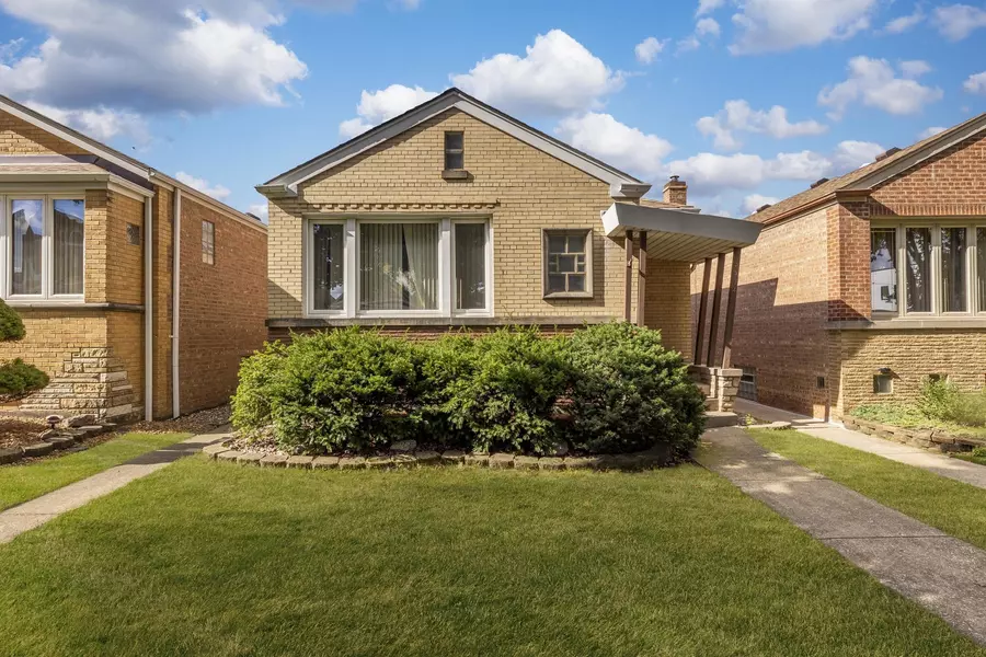 5534 S Natoma AVE, Chicago, IL 60638