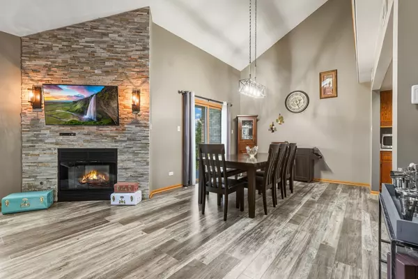 Orland Park, IL 60462,7805 W 157th ST #2S