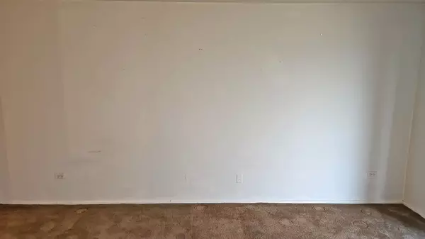 Dolton, IL 60419,14621 Greenwood RD #406