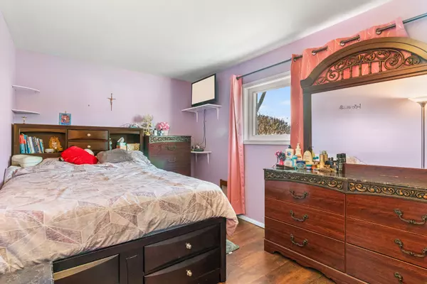 Wheeling, IL 60090,379 Stone PL