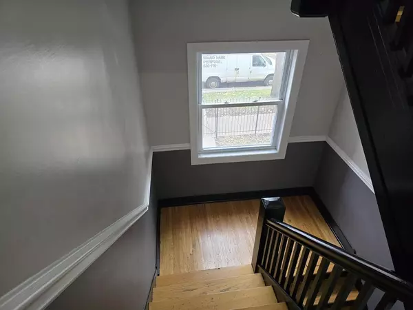 Chicago, IL 60659,6337 N Oakley AVE