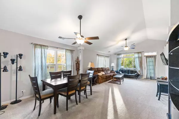 Warrenville, IL 60555,32802 Fowler CIR