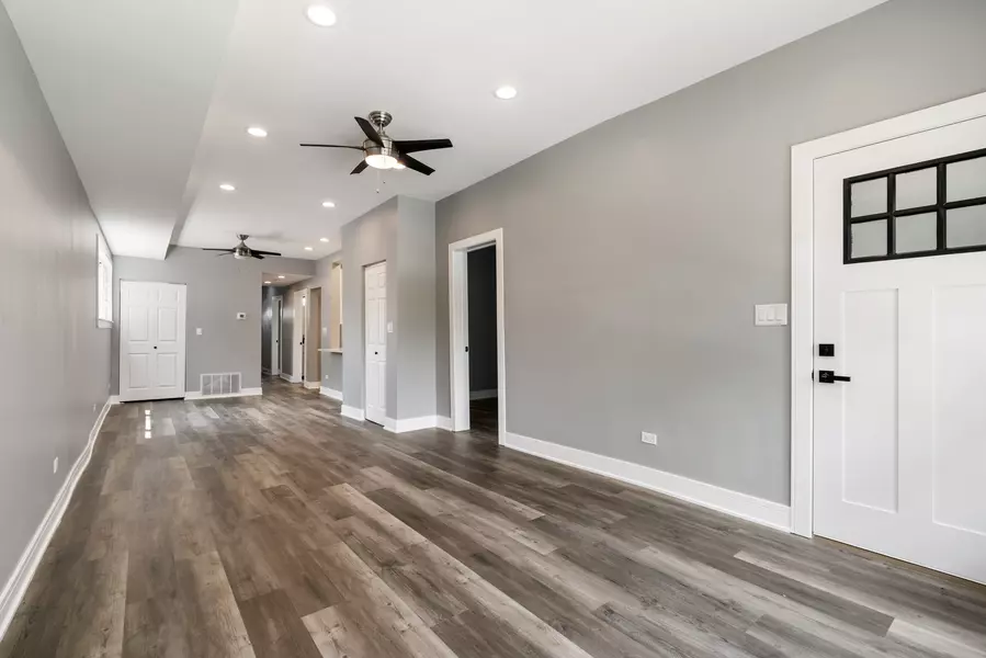 4624 N Springfield AVE #2, Chicago, IL 60625