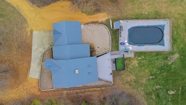 Dixon, IL 61021,7231 S lost Nation RD