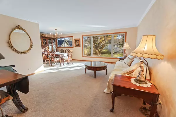 Schaumburg, IL 60193,315 Cottonwood CT