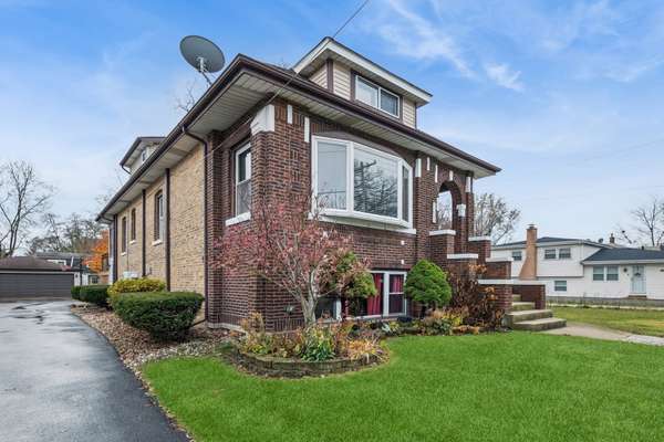 1321 Ridge RD, Homewood, IL 60430