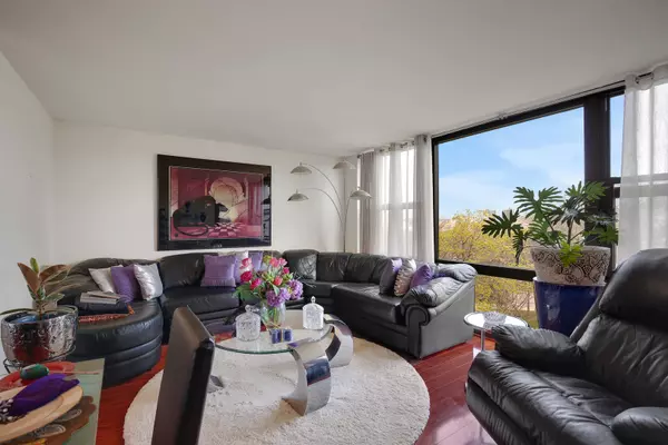 Chicago, IL 60616,2605 S Indiana AVE #402