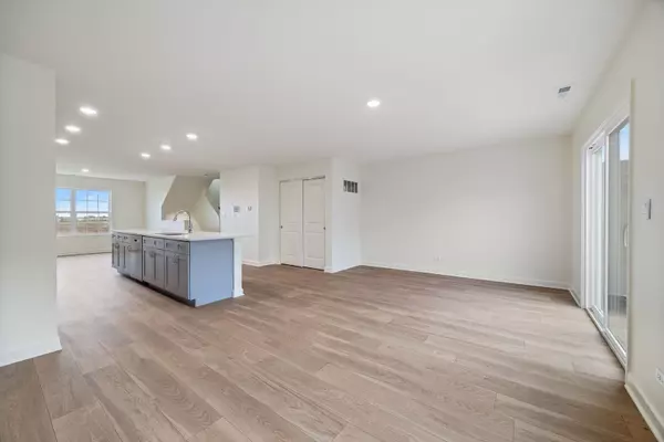 Pingree Grove, IL 60140,2463 Bella DR