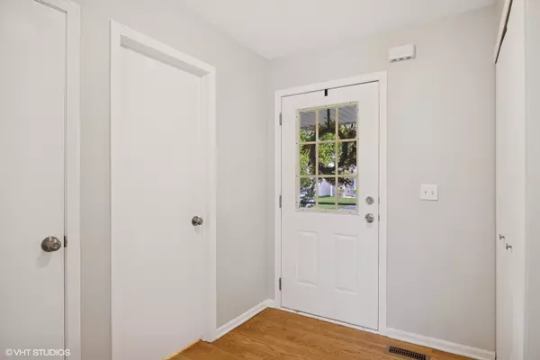 Round Lake Heights, IL 60073,639 Navajo ST