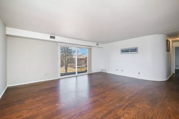 Lisle, IL 60532,4418 Beau Monde DR #201