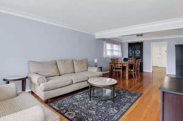 Evergreen Park, IL 60805,2832 W 100th PL